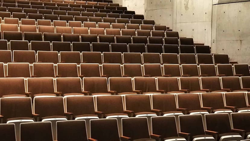 4 Tips for Building a Business Podcast Audience
